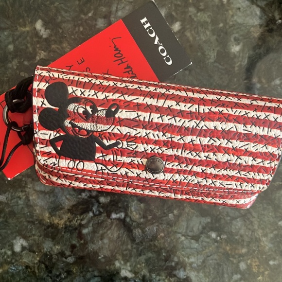 NWT! Coach Disney KH LE Kisslock 4 set - Picture 7 of 12